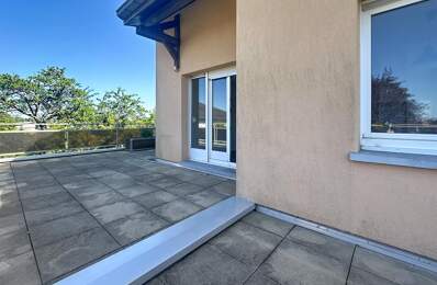 F3 avec une grande terrasse et possibilité de garage — photo du bien