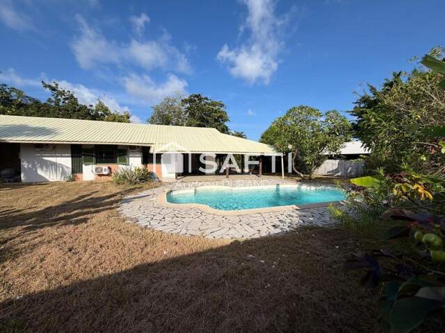 Maison de plain-pied avec piscine et dépendance T3 — photo du bien