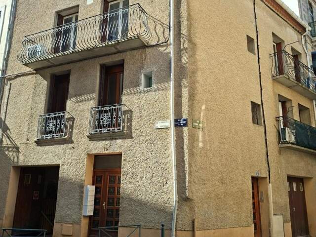 Un immeuble 132m2 3appartements 2 garages — photo du bien
