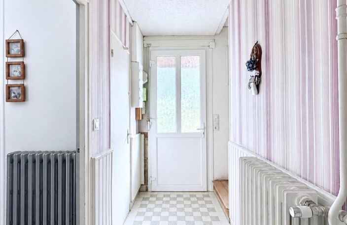 A SOISSONS 02, MAISON DE 67 M2 SUR SOUS-SOL TOTAL ET SON TERRAIN CLOS DE 289 M2. — photo 2