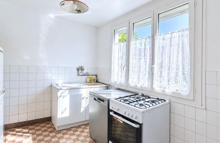 A SOISSONS 02, MAISON DE 67 M2 SUR SOUS-SOL TOTAL ET SON TERRAIN CLOS DE 289 M2. — photo 4
