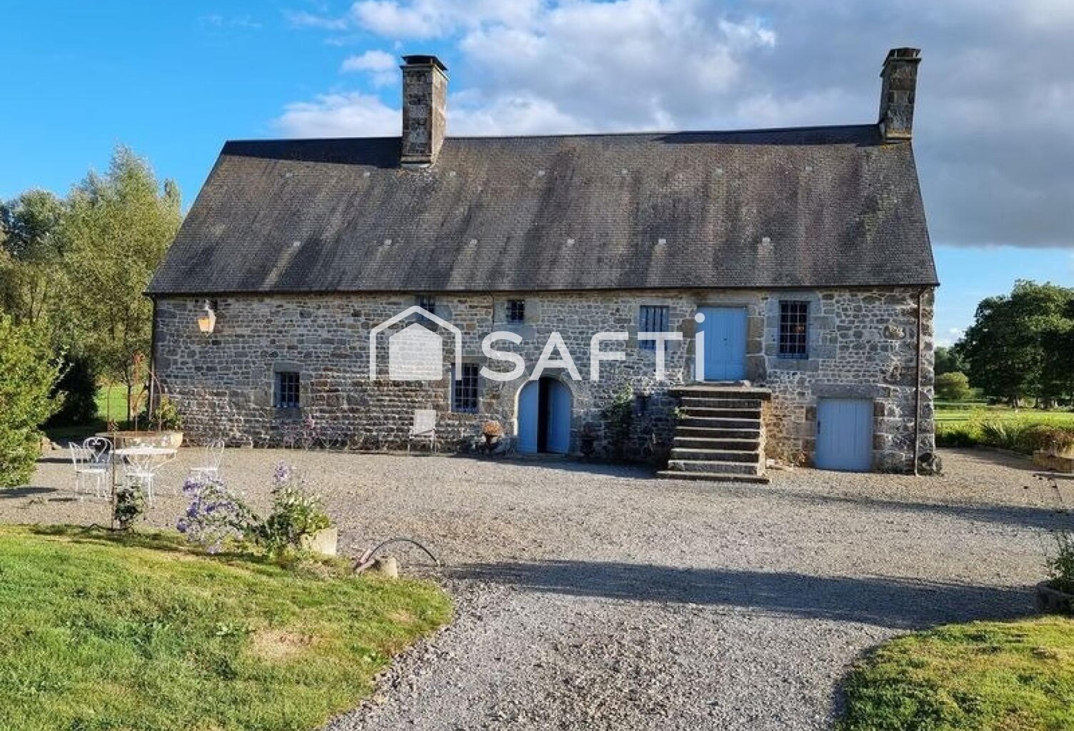 Manoir du XVe siècle au cœur de 3,18 hectares. — photo 1