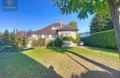 Maison en pierre de Meulière avec Piscine chauffée — photo du bien