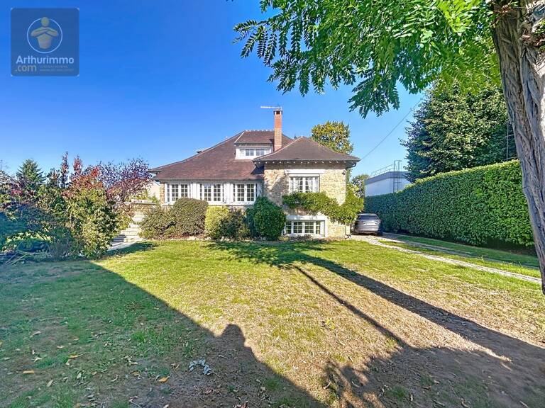 Maison en pierre de Meulière avec Piscine chauffée — photo 1