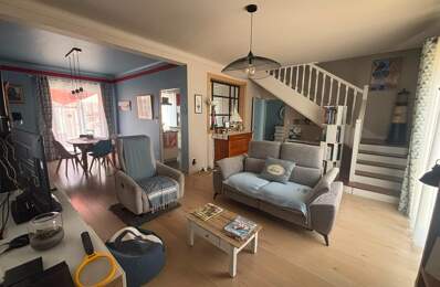Maison avec commerces et école à pied — photo du bien
