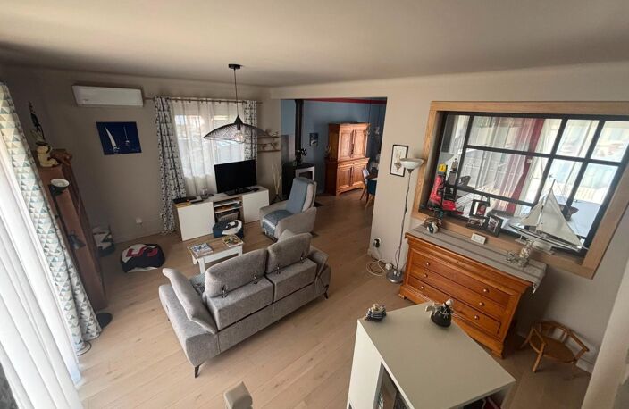 Maison avec commerces et école à pied — photo 2