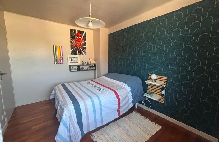 Maison avec commerces et école à pied — photo 3