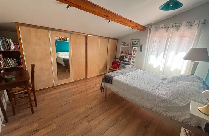 Maison avec commerces et école à pied — photo 4