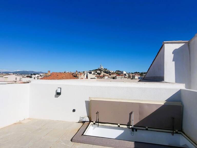 Bompard, magnifique villa rénovée T3 avec terrasse panoramique vue mer et Notre Dame — photo 1