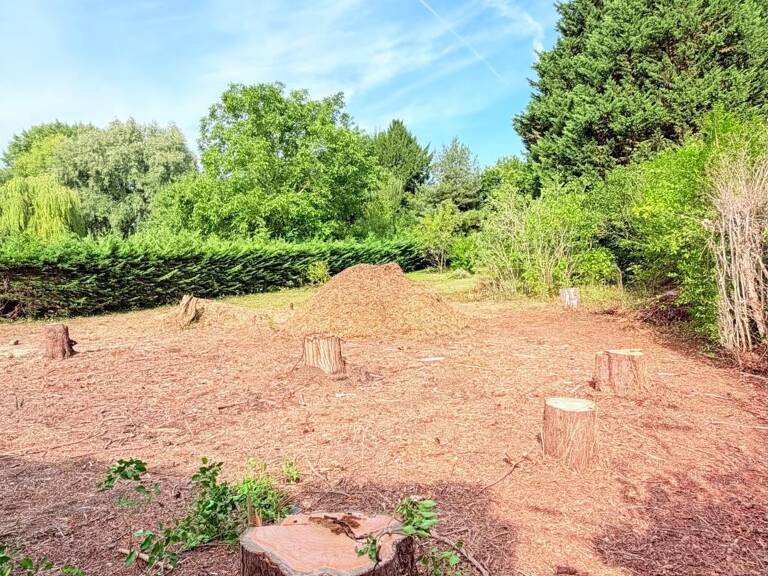 Terrain à bâtir de 1094m2, idéalement situé — photo 1