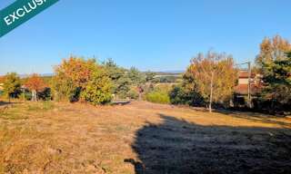 Terrain  900 m² à vendre à Marcilly-le-Châtel (42130)