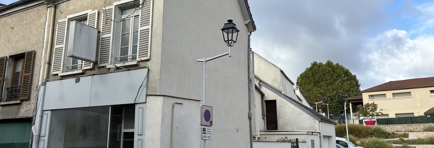 Immeuble  126 m² à vendre à Chanteloup-les-Vignes (78570)
