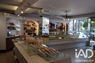 Commerce  175936 €