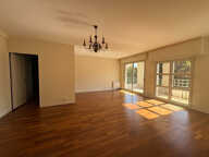 AGREABLE APPARTEMENT SPACIEUX ET TRAVERSANT - NOMBREUX EXTER — photo 3