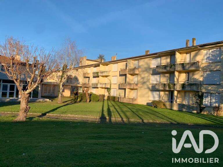 Vente Immeuble 2 200 m&sup2; — photo 1