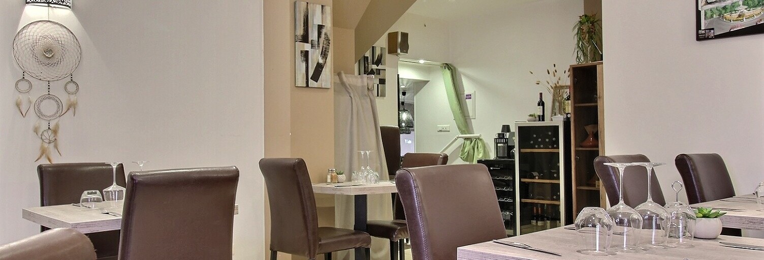 Commerce  104 m² à vendre à Rousset (13790)