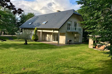 Maison 7 pièces 2500 €