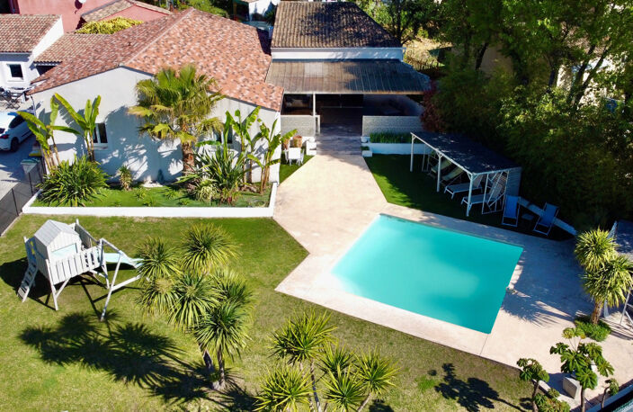 EN EXCLUSIVITÉ   VILLA DE CHARME DE 164 m2 AVEC PISCINE — photo 2