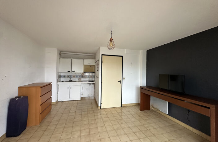 Appartement T2   SH 32 M2  avec loggia   et  parking privé — photo 2