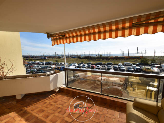 Cannes la Bocca   Beau 3 pièces traversant avec parking, pro — photo du bien