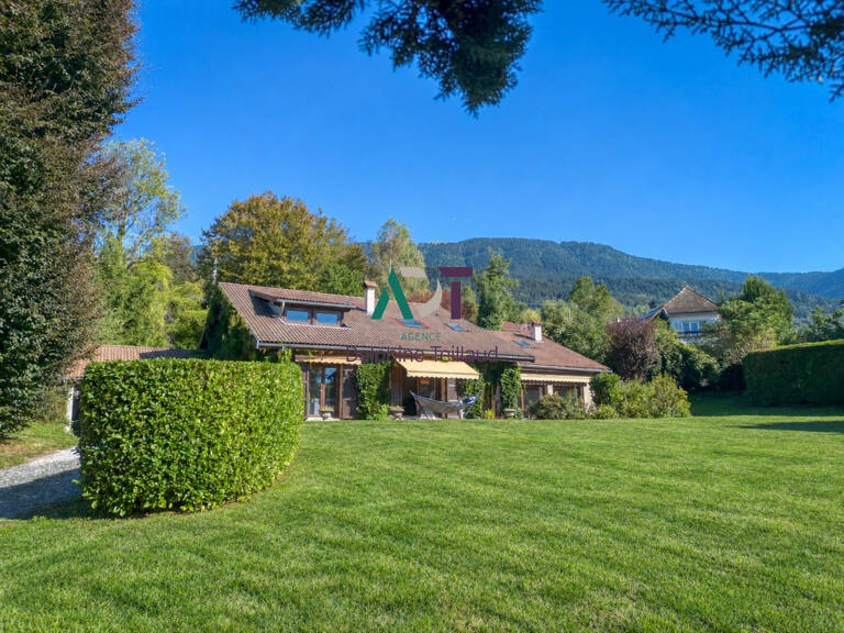 Villa à vendre Saint-Martin-D'uriage 210m2-9 Pièces- — photo 1