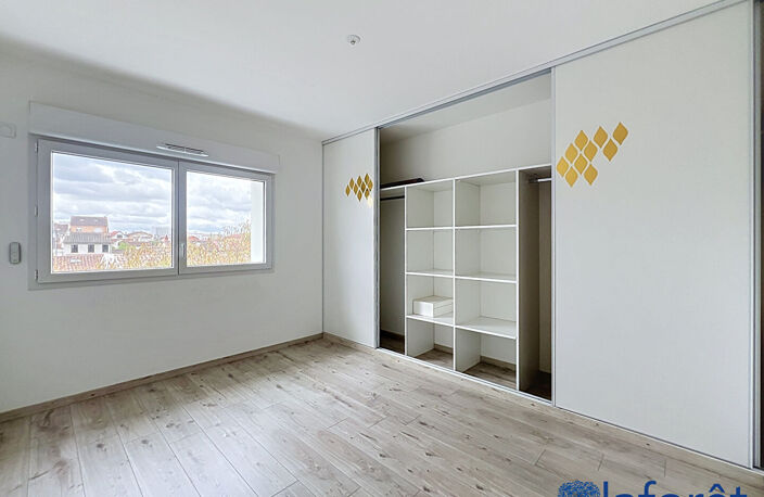 TOULOUSE BONNEFOY -  DUPLEX T3 de 66 m² TERRASSE ET PARKING SOUS-SOL — photo 4