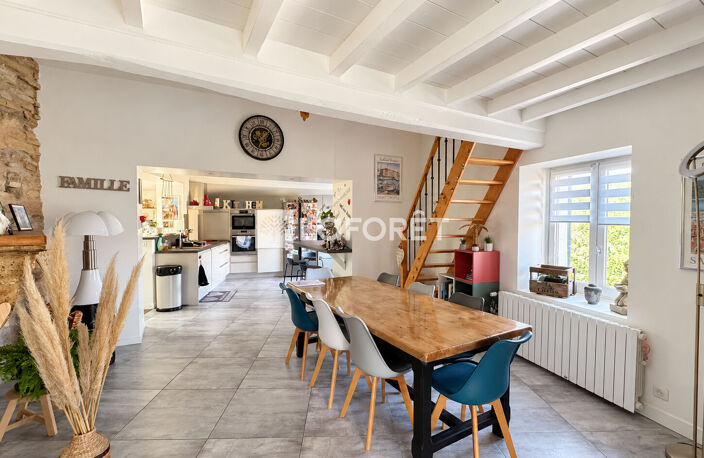 EXCLU - Maison de village 7 pièces d'env. 185 m² — photo 2