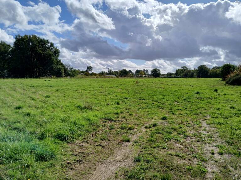 Terrain à bâtir à Marsac-sur-l'Isle (24430) — photo 1