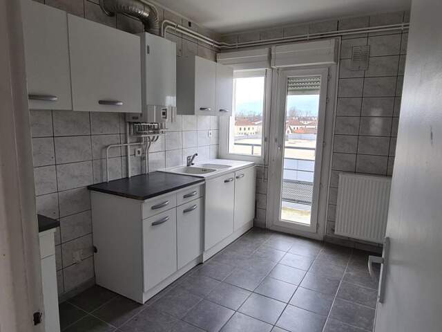 GRAY - appartement 4 chambres — photo du bien