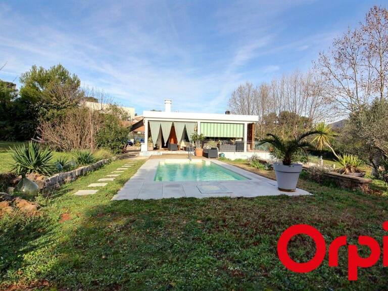 VILLA T6 (T4 + T2) sur 2700m² de terrain - Marseille 12ème — photo 1
