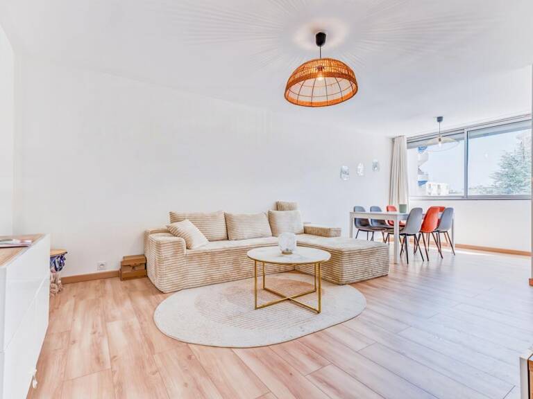 Appartement À Vendre — photo 1