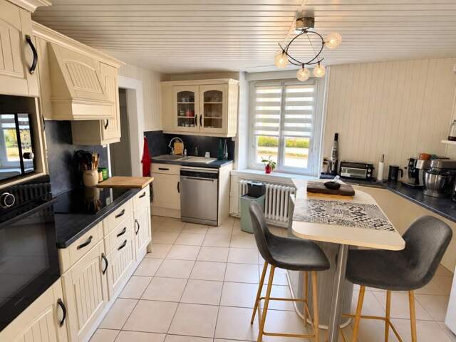 MAISON 3 CHAMBRES, PISCINE, GARAGE ET VÉRANDA — photo du bien