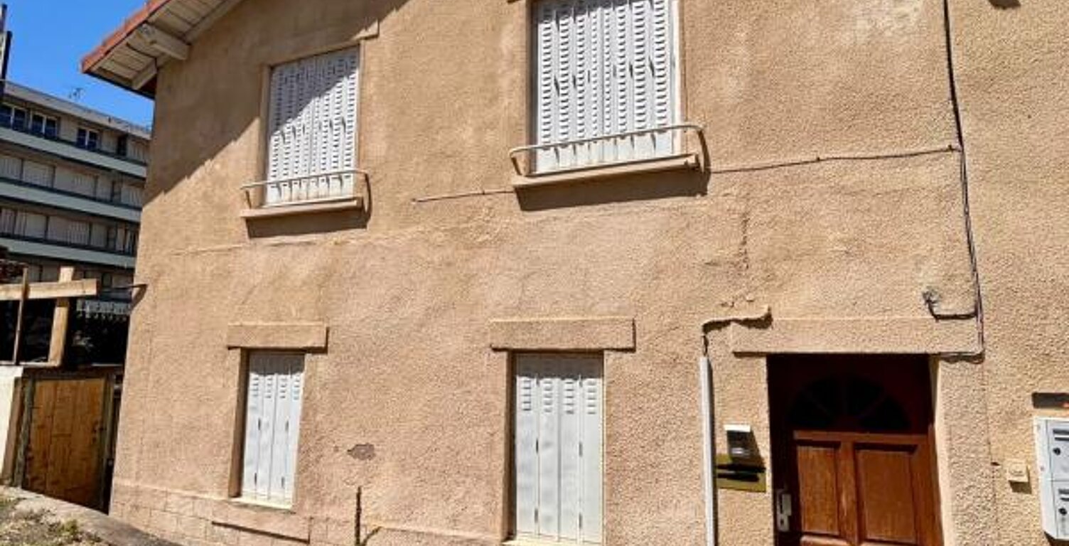 Immeuble de rapport – 4 appartements – Centre-ville — photo 1