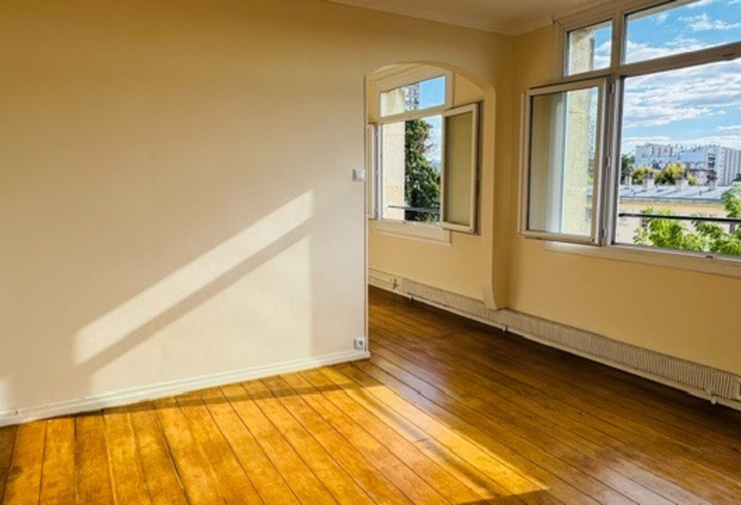CHÂTILLON – 4 PIÈCES – 3 CHAMBRES – 56 m² – ENTIÈREMENT RÉNOVÉ – SANS TRAVAUX -Appartement à vendre 4 pièces CHATILLON (92) — photo 1