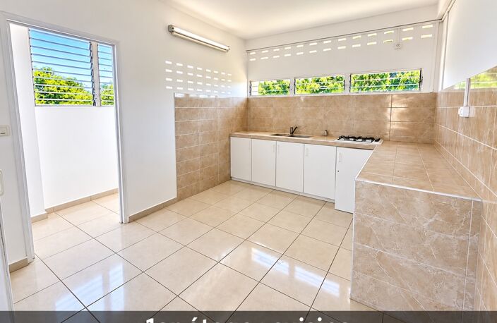 IMMEUBLE DE 2 APPARTEMENTS INDÉPENDANTS – T3 + T4 – GRANT — photo 3