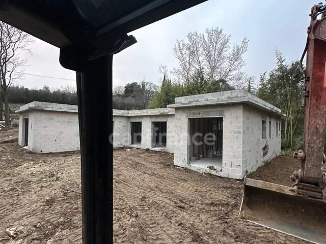 Maison de plainpied à vendre 4 pièces BARGEMON (83), terrain de 2500 m² — photo du bien