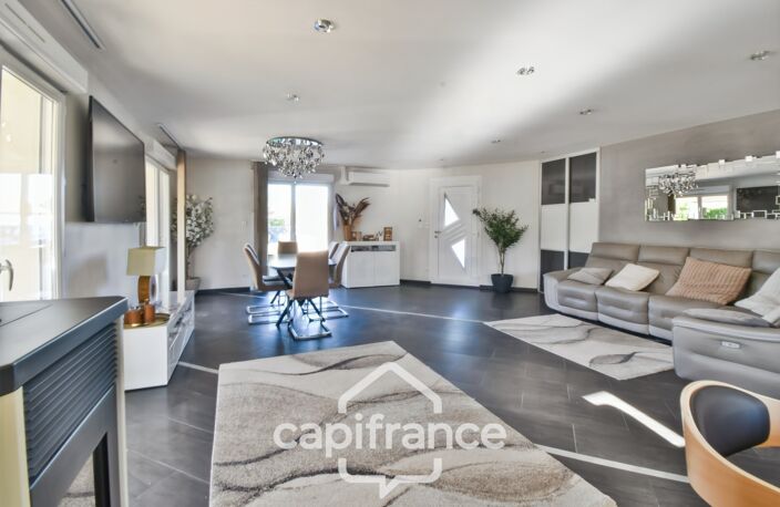 Maison de plain-pied 3 chambres, garage et terrain au calme proche LOUHANS (71) — photo 2