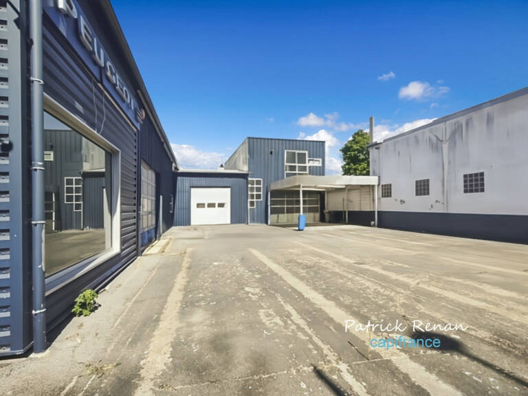 Local/bureau commerces (640 m2, parcelle 1098 m2)) à vendre JOUY EN JOSAS (78) — photo 1