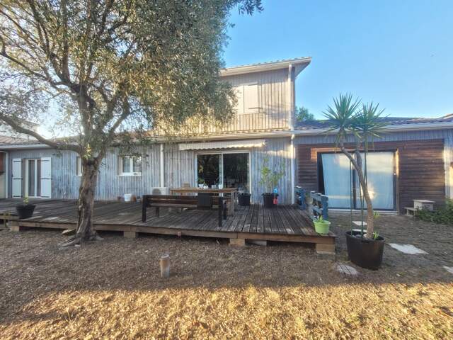Maison à vendre 150 m2 , 4 chambres , garage et jardin — photo du bien