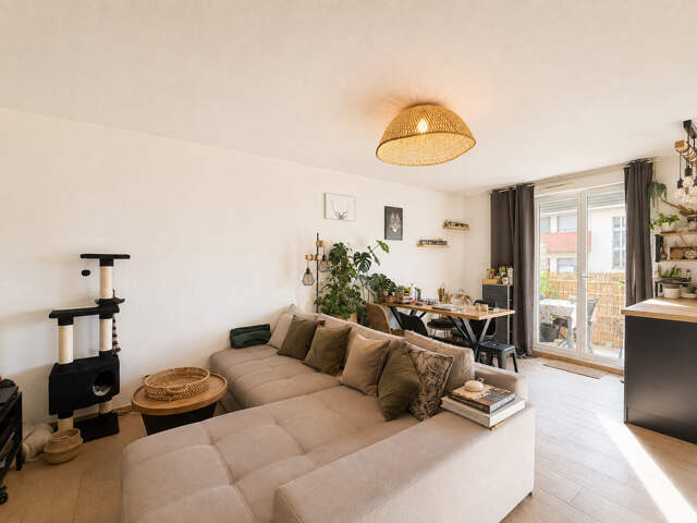 Appartement à vendre 2 pièces VILLE LA GRAND (74),Parking, Gardien, Proximité, Frontière, Gare — photo du bien