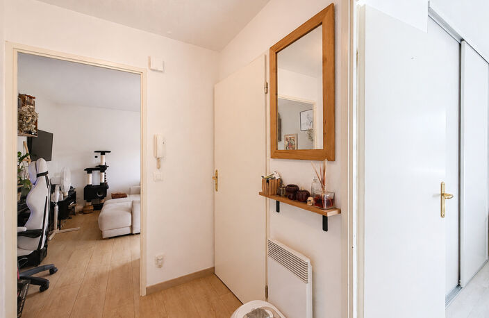 Appartement à vendre 2 pièces VILLE LA GRAND (74),Parking, Gardien, Proximité, Frontière, Gare — photo 5