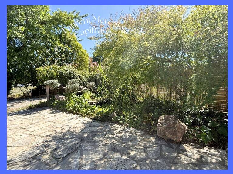 VAL-DE-VIRVÉE – Charmante maison rénovée avec jardin, au cœur du village — photo 1