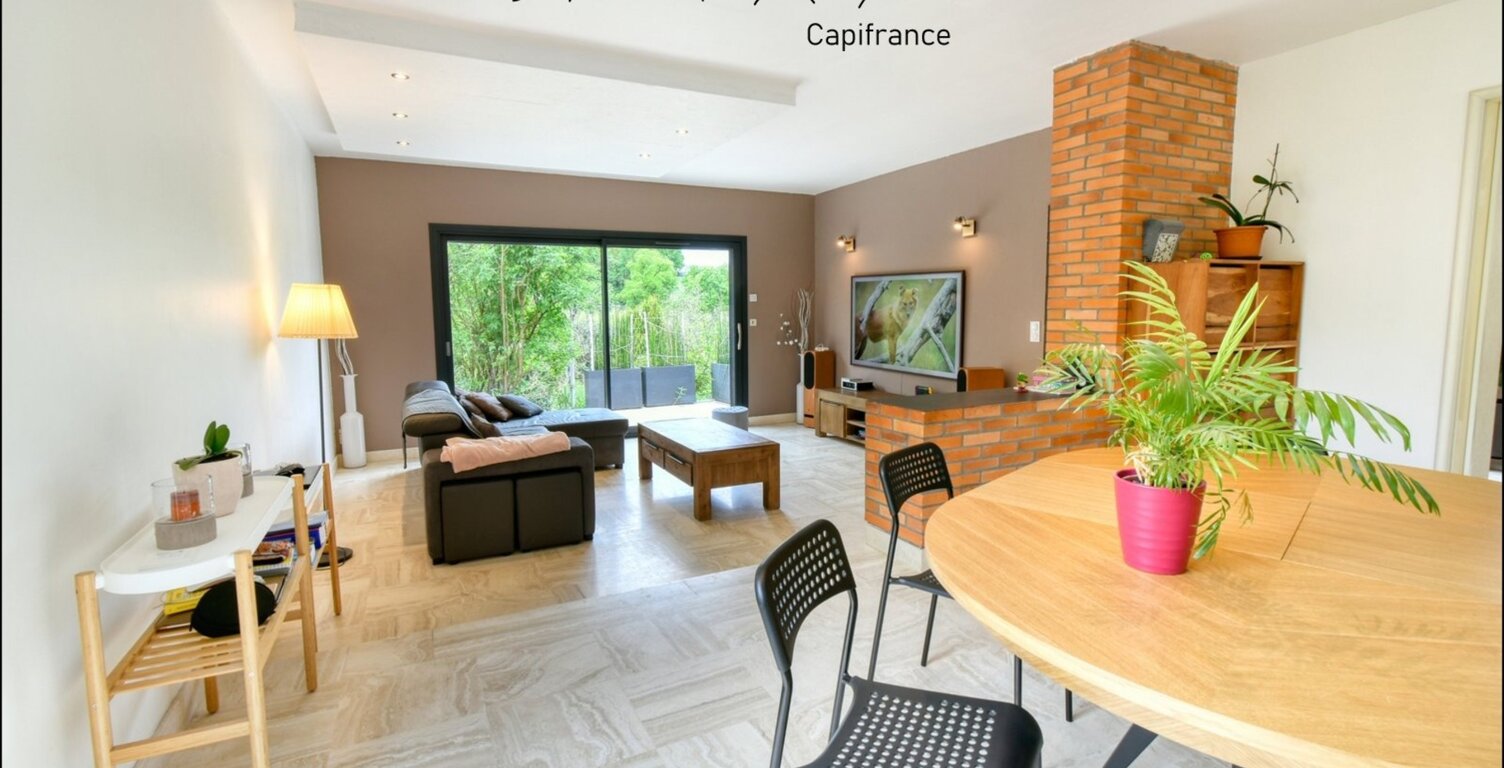 Maison familiale à vendre 8 pièces SAINTE MAURE DE TOURAINE (37) — photo 1