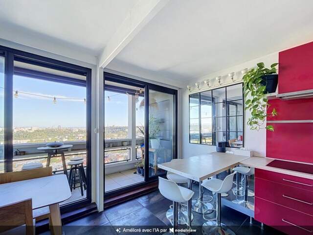 LYON 9e-82 M2- 3 chambres avec balcon-Vue panoramique — photo du bien