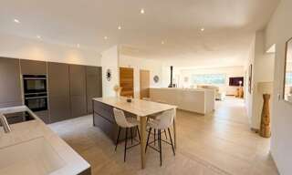 Maison 7 Pièces 214 m² à vendre à Camps-la-Source (83170)