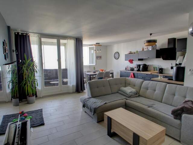 T3 DERNIER ETAGE SANS TRAVAUX — photo du bien