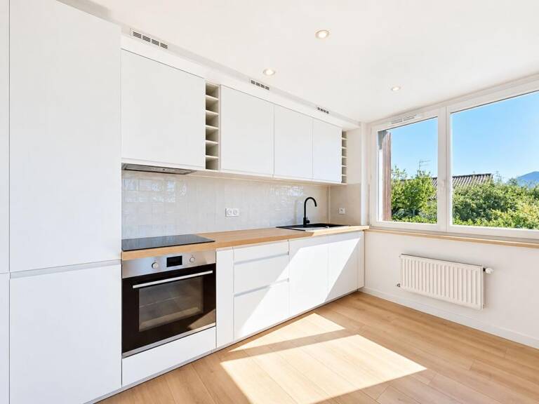 Un appartement rénové, une terrasse plein Sud et un emplacement idéal aux portes de Genève ! — photo 1