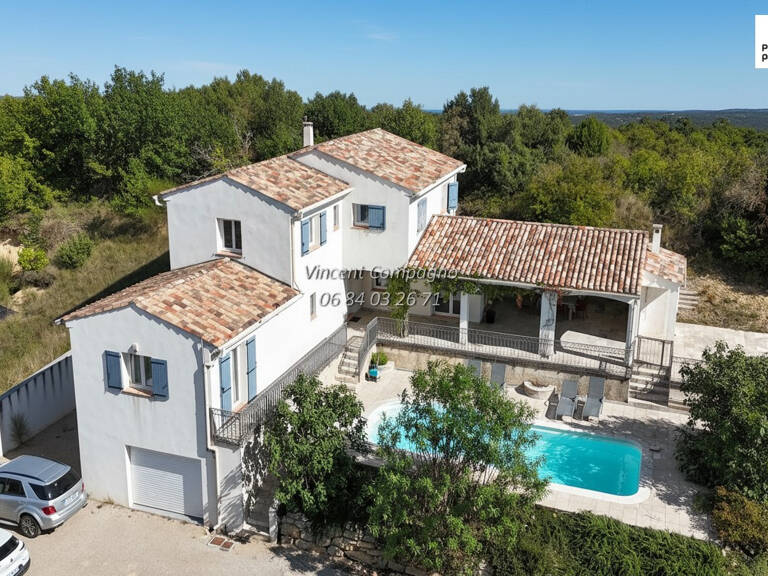 Villa 170 m², 8 pièces, 6 chambres, piscine, grand garage et terrain — photo 1