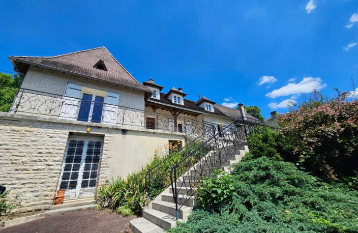 Maison de ville type 7, surface 245 m², garage privatif, sur un terrain 1012 m² — photo 2