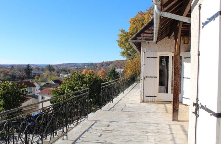 Maison de ville type 7, surface 245 m², garage privatif, sur un terrain 1012 m² — photo 3